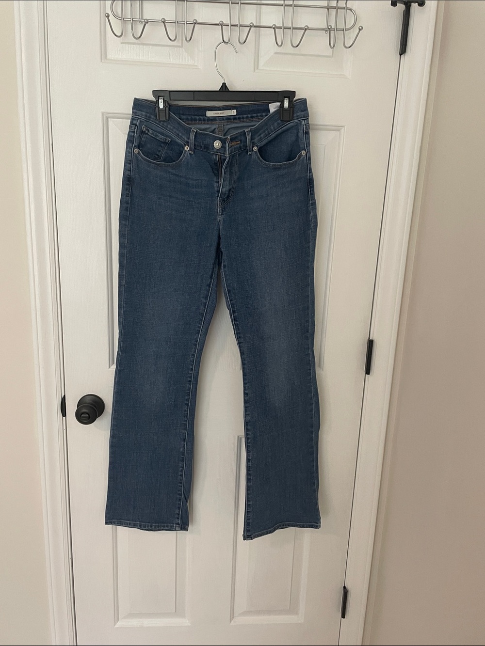 Levi's Classic Bootcut Jeans in Dark Blue Wash